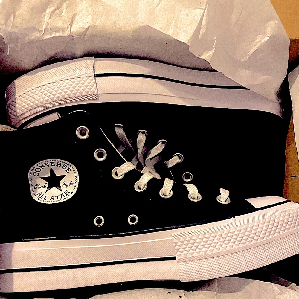 ✨✨CONVERSE CHUCK TAYLOR ALL-STAR HIGH TOP LIFT PLATFORM CANVAS